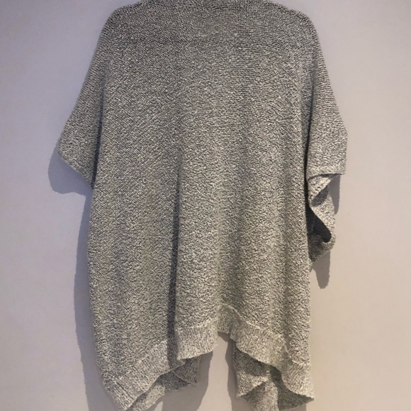 Heather Grey Knit Shrug - Picture 2 of 3